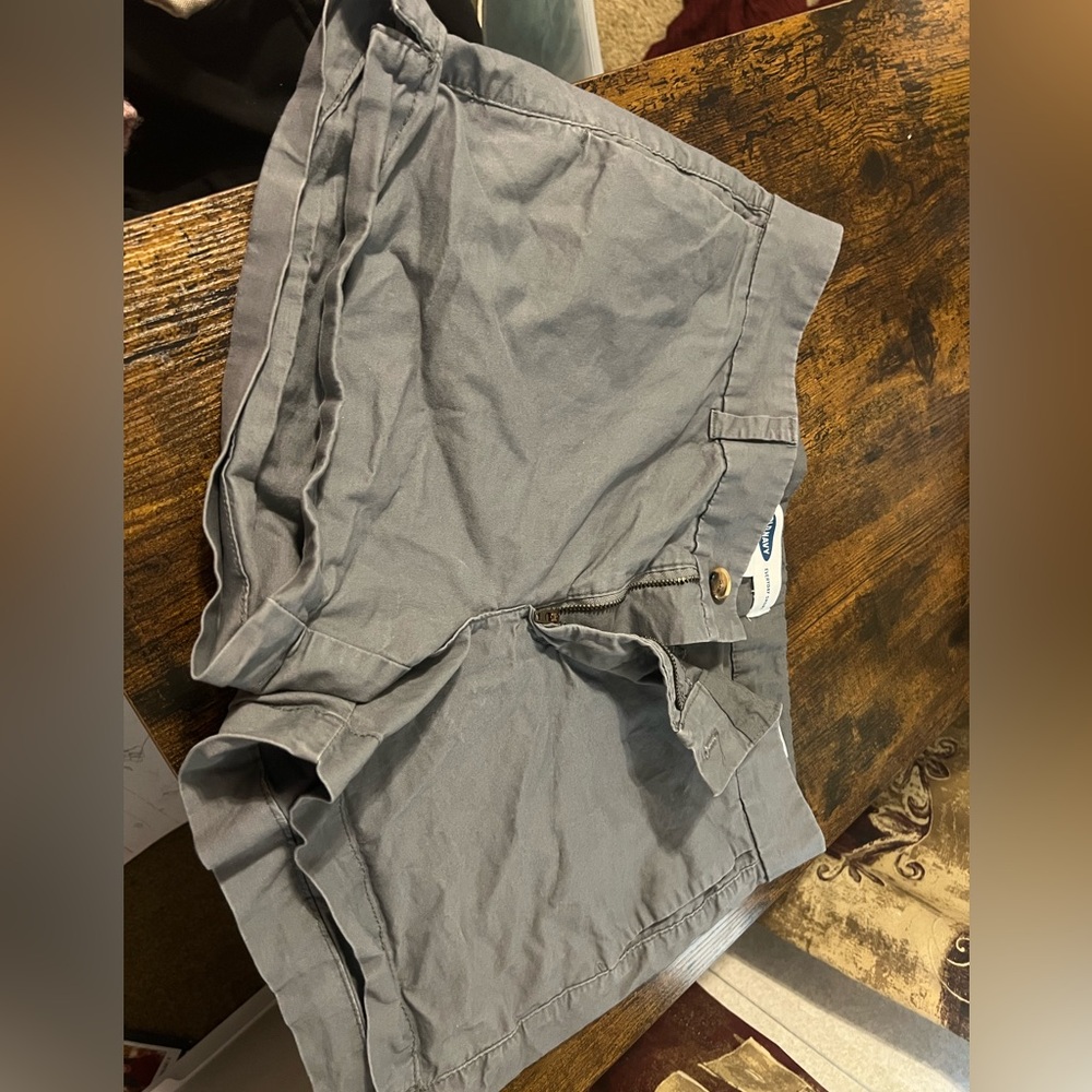 Women’s size 8 Old Navy grey shorts